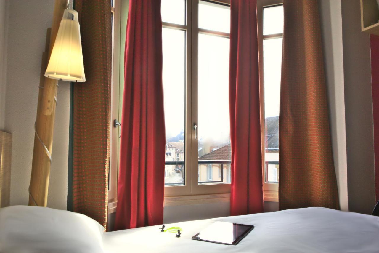 ไอบิส สไตล์ มูแลง ซองทร์ Hotel มูแล็ง ภายนอก รูปภาพ