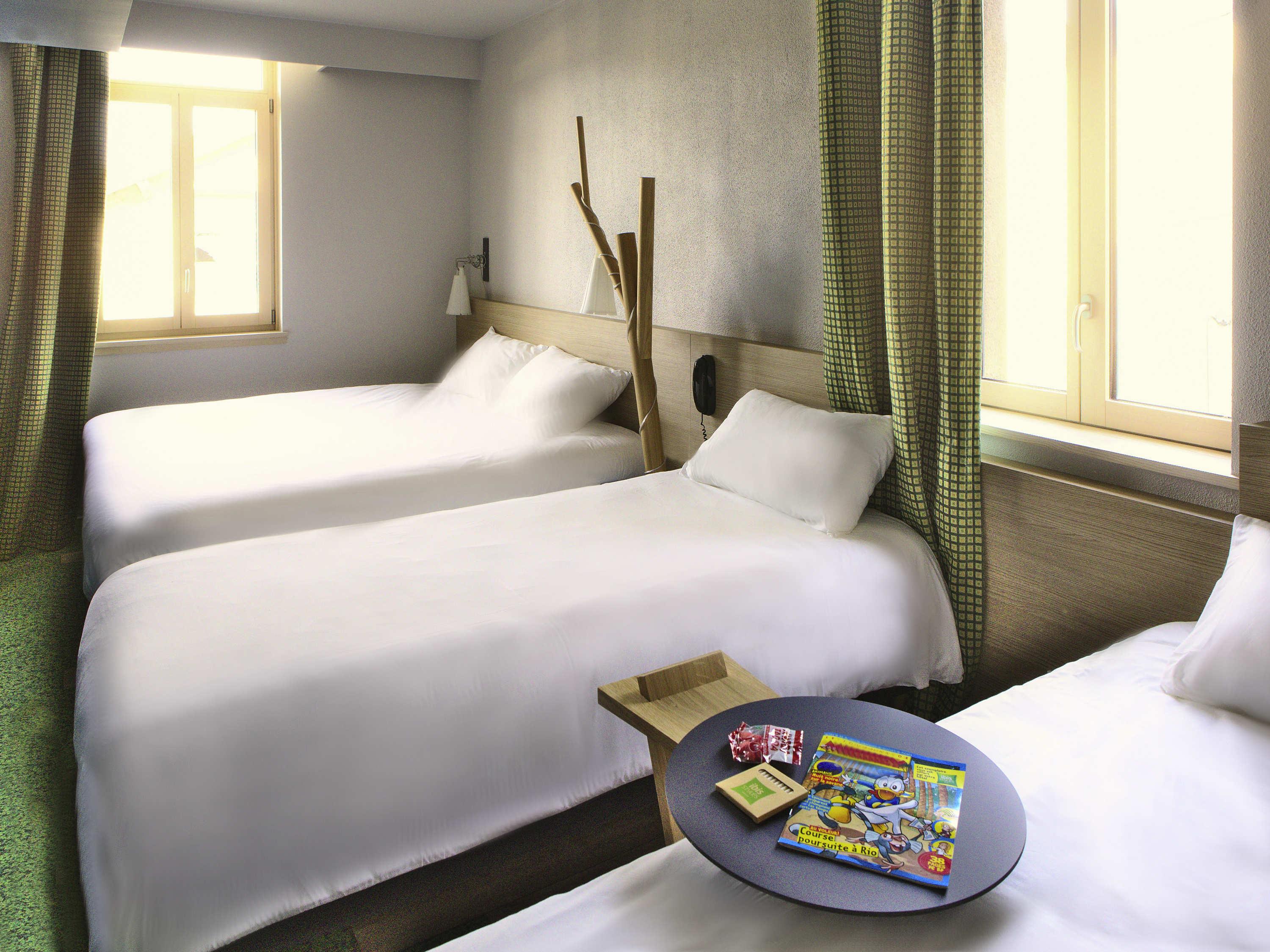 ไอบิส สไตล์ มูแลง ซองทร์ Hotel มูแล็ง ภายนอก รูปภาพ