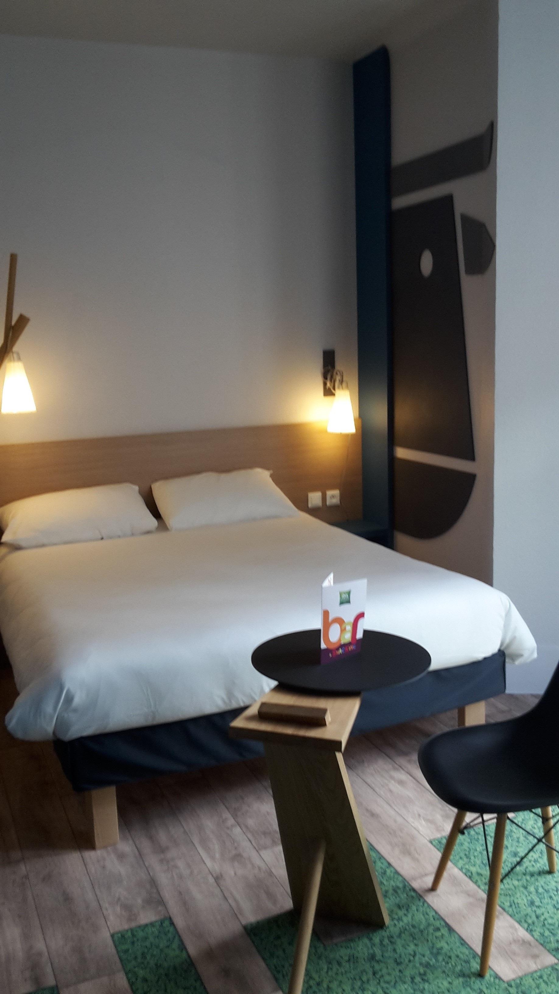 ไอบิส สไตล์ มูแลง ซองทร์ Hotel มูแล็ง ภายนอก รูปภาพ