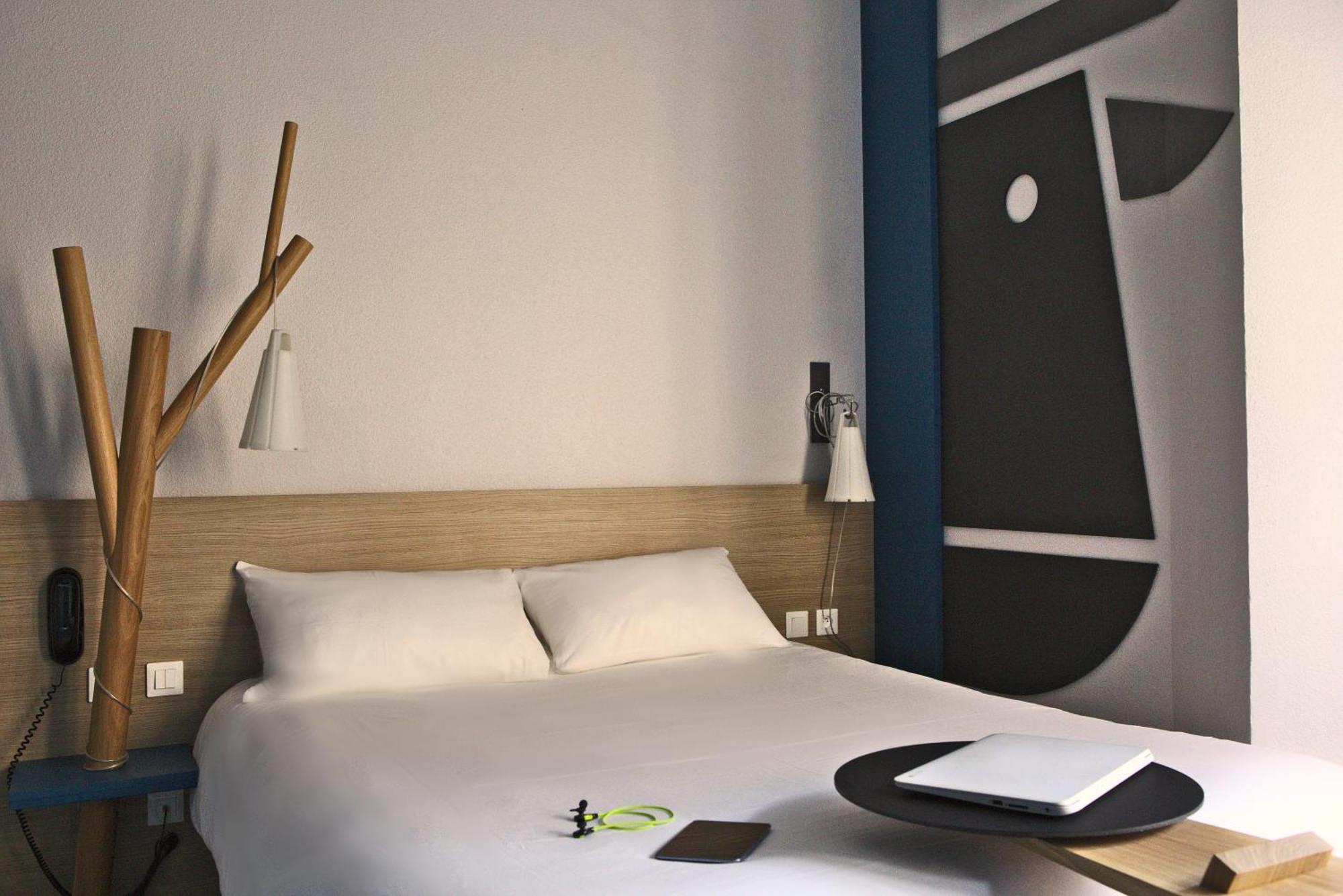 ไอบิส สไตล์ มูแลง ซองทร์ Hotel มูแล็ง ภายนอก รูปภาพ