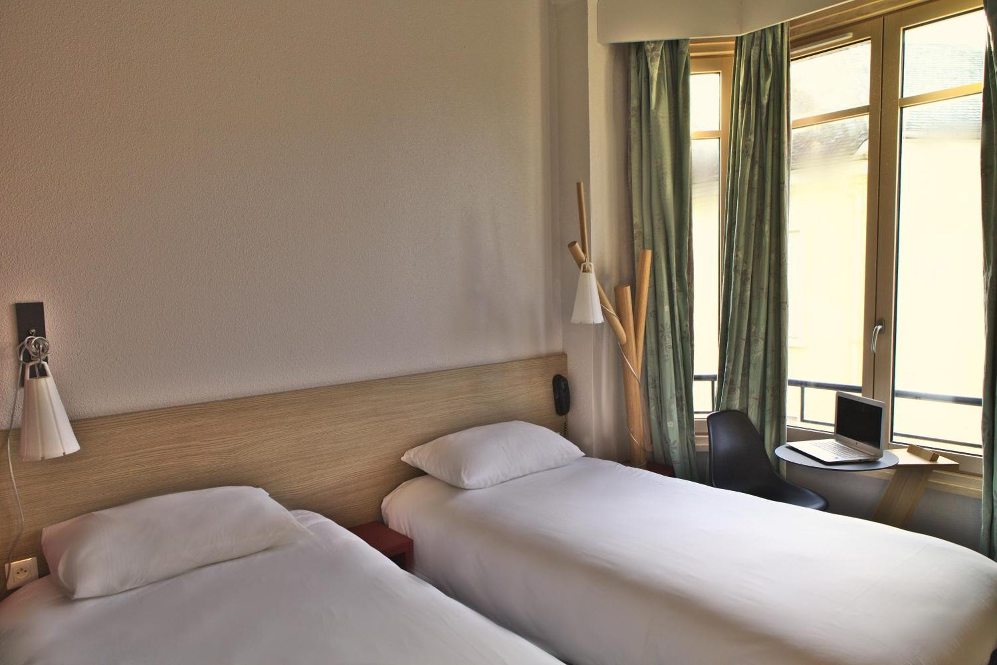 ไอบิส สไตล์ มูแลง ซองทร์ Hotel มูแล็ง ภายนอก รูปภาพ